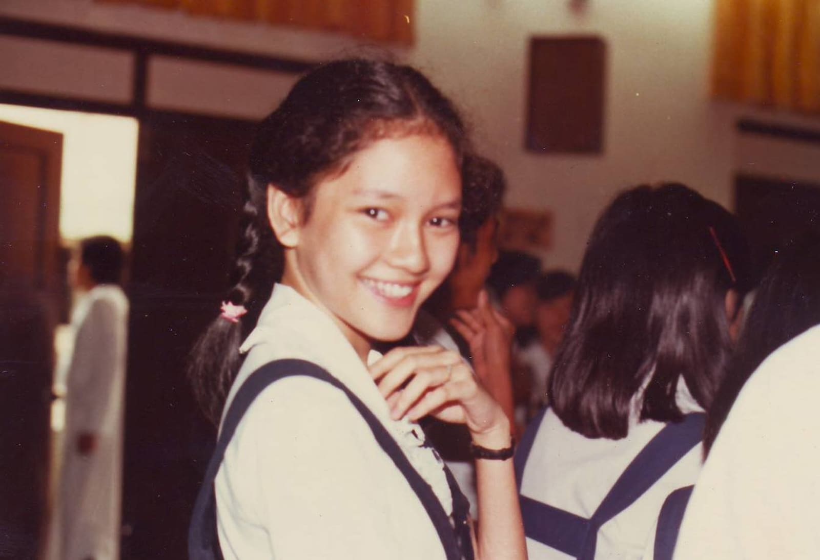 Senator Risa Hontiveros high school St. Scholastica’s College Manila