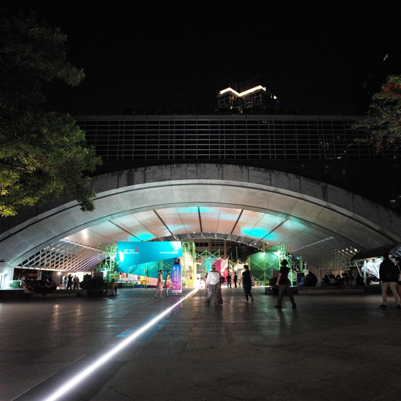 ayala triangle gardens in makati