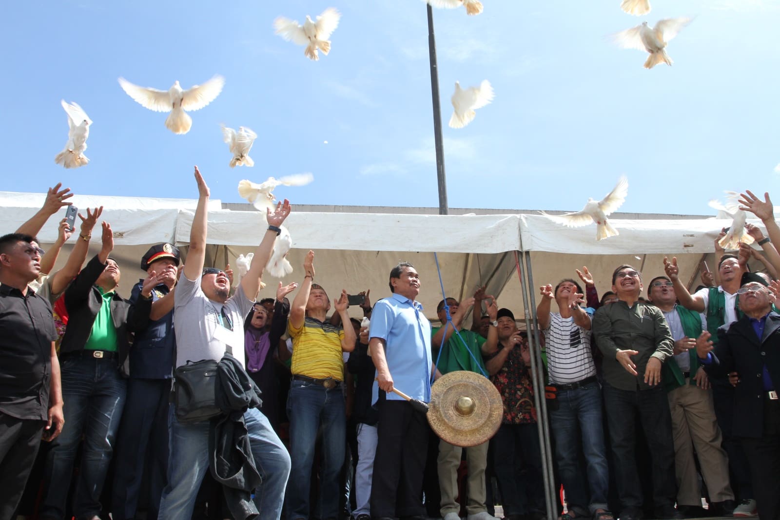 Doves released at rally for BOL