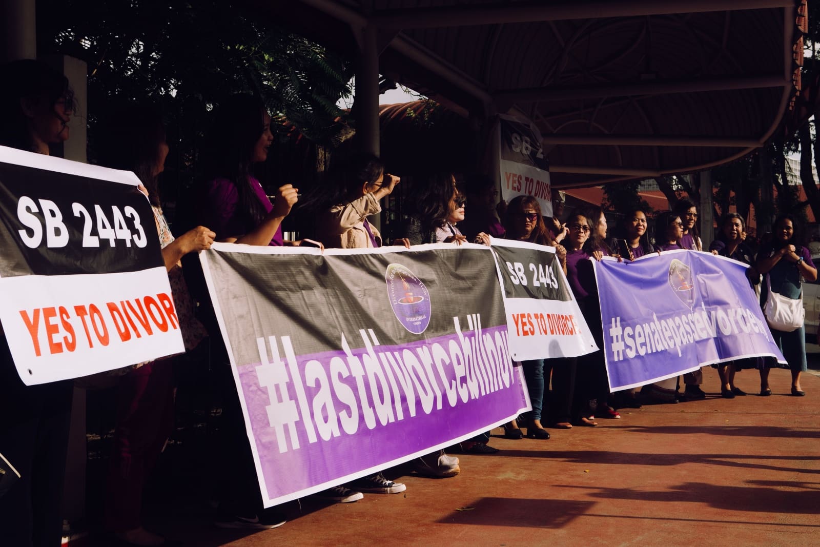 divorce protest Senate gate