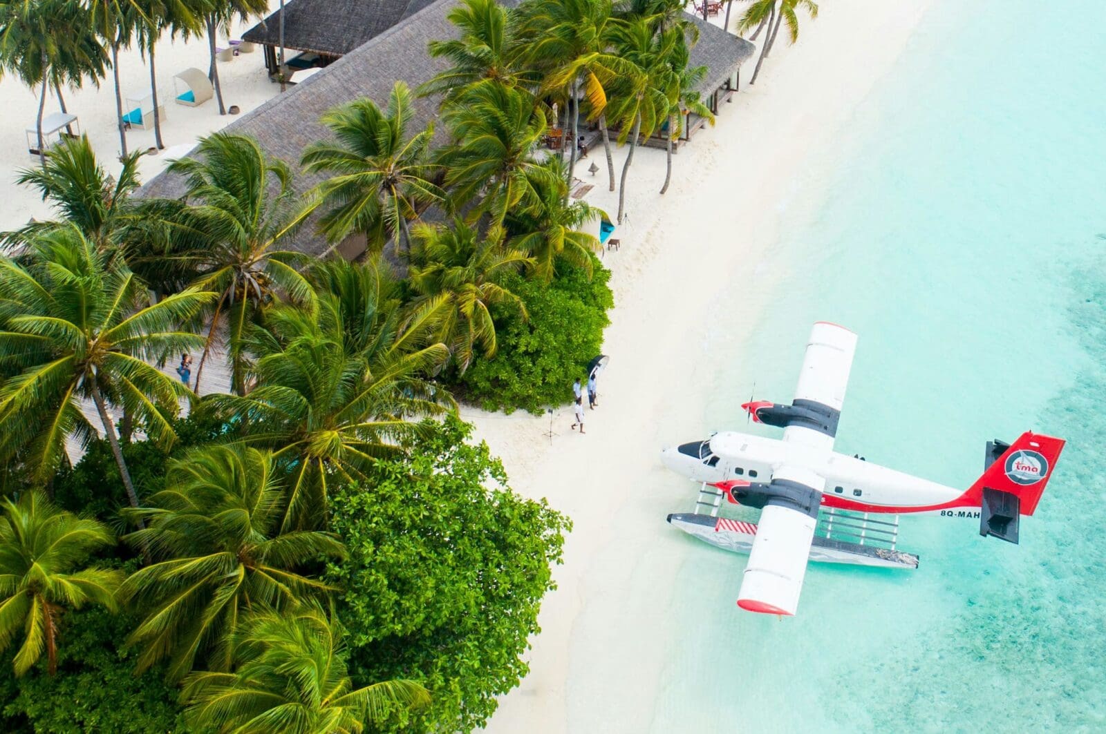 private jet lands on maldives islands