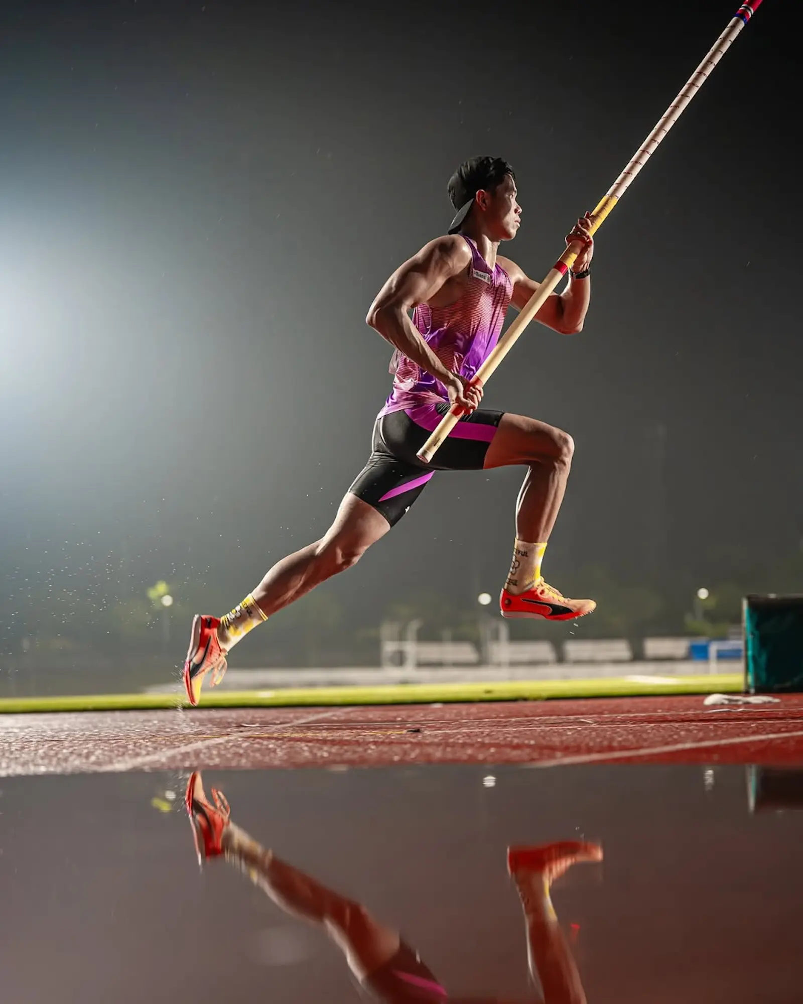 ej obiena pole vaulter