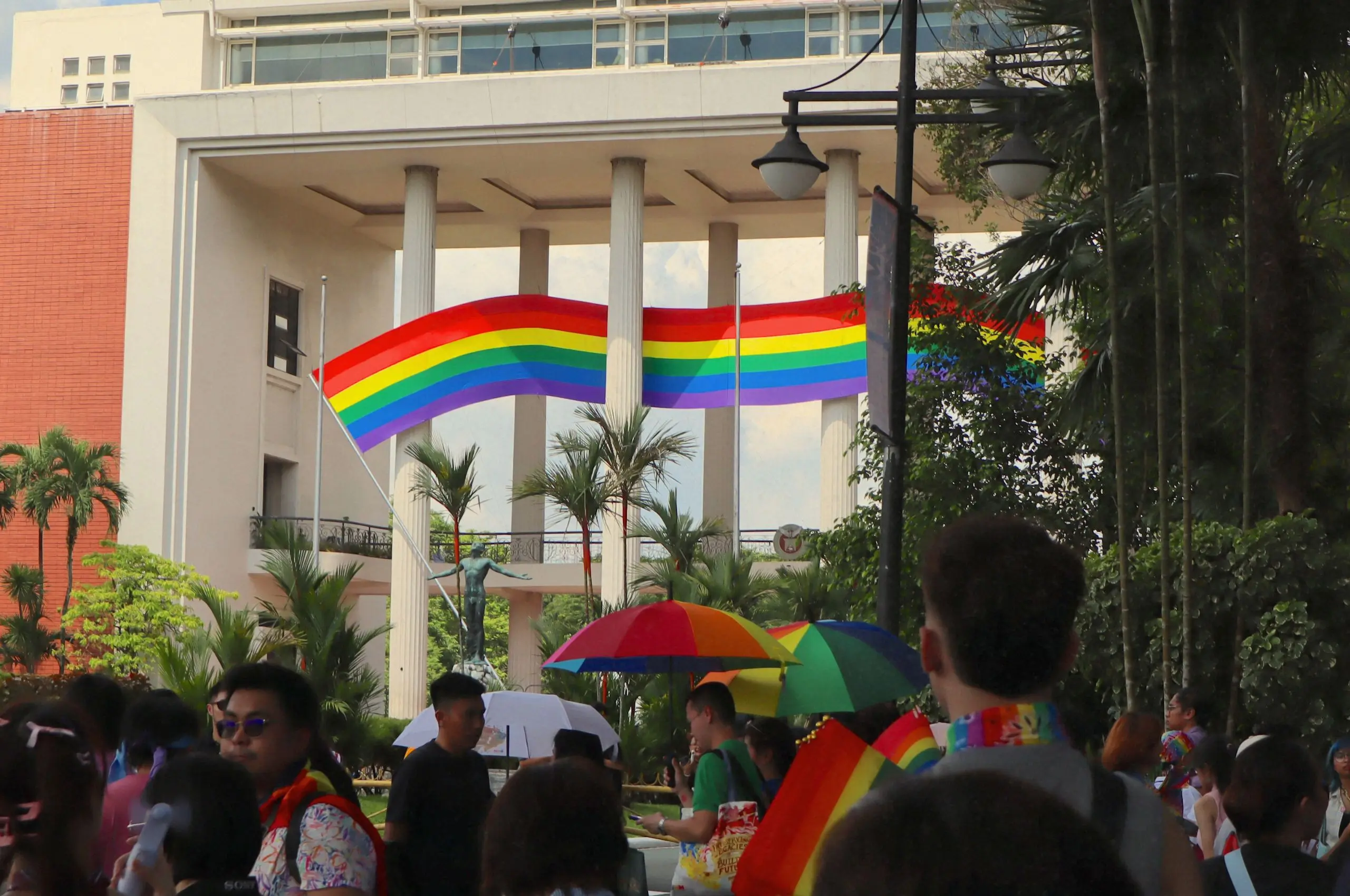 qc pride 2025 lovelaban pride ph