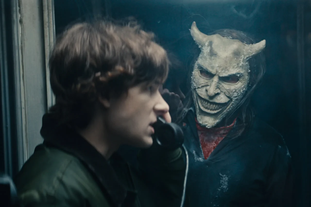 Ethan Hawke Mason Thames