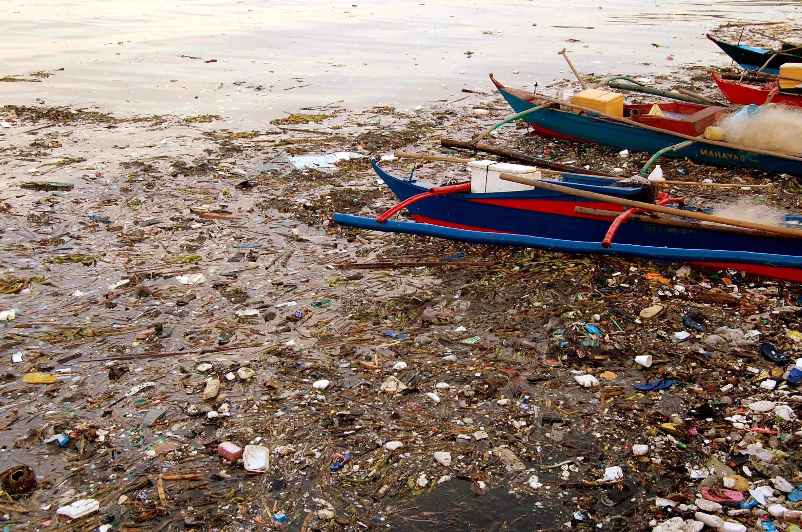 manila bay plastic pollution
