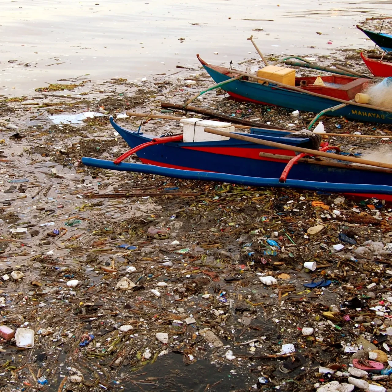 manila bay plastic pollution