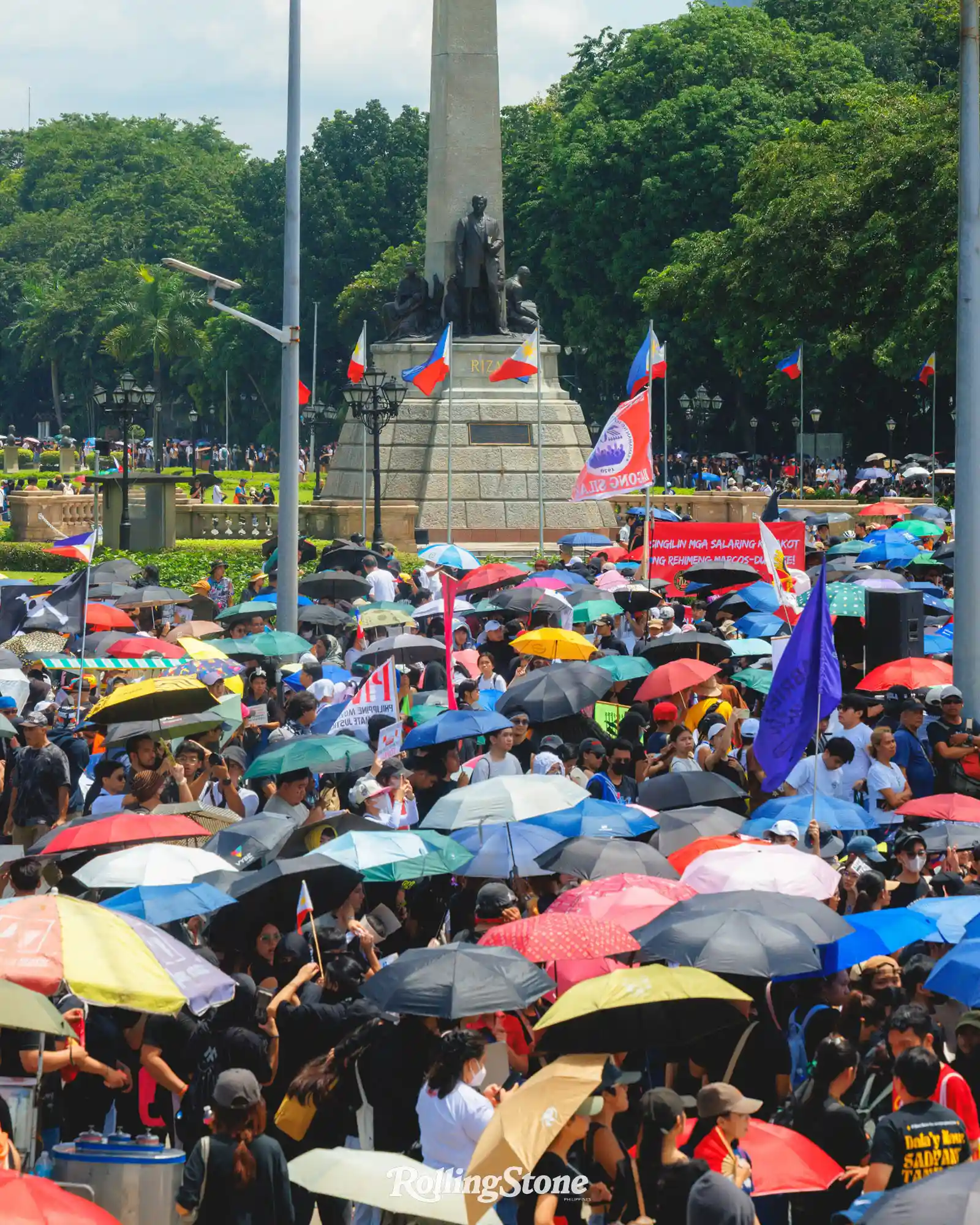 protesters at baha sa luneta protest rally