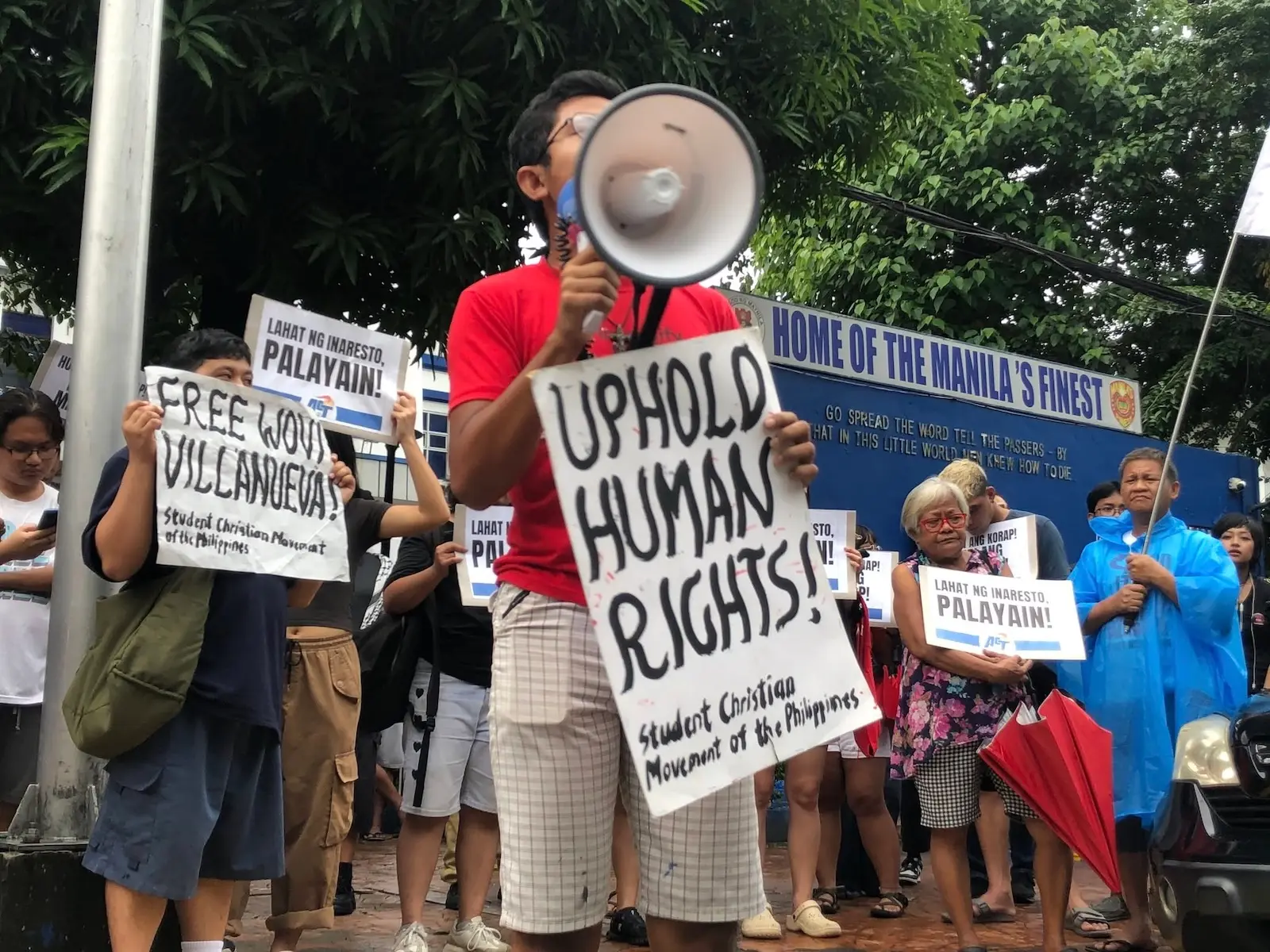 groups protest outside manila police district