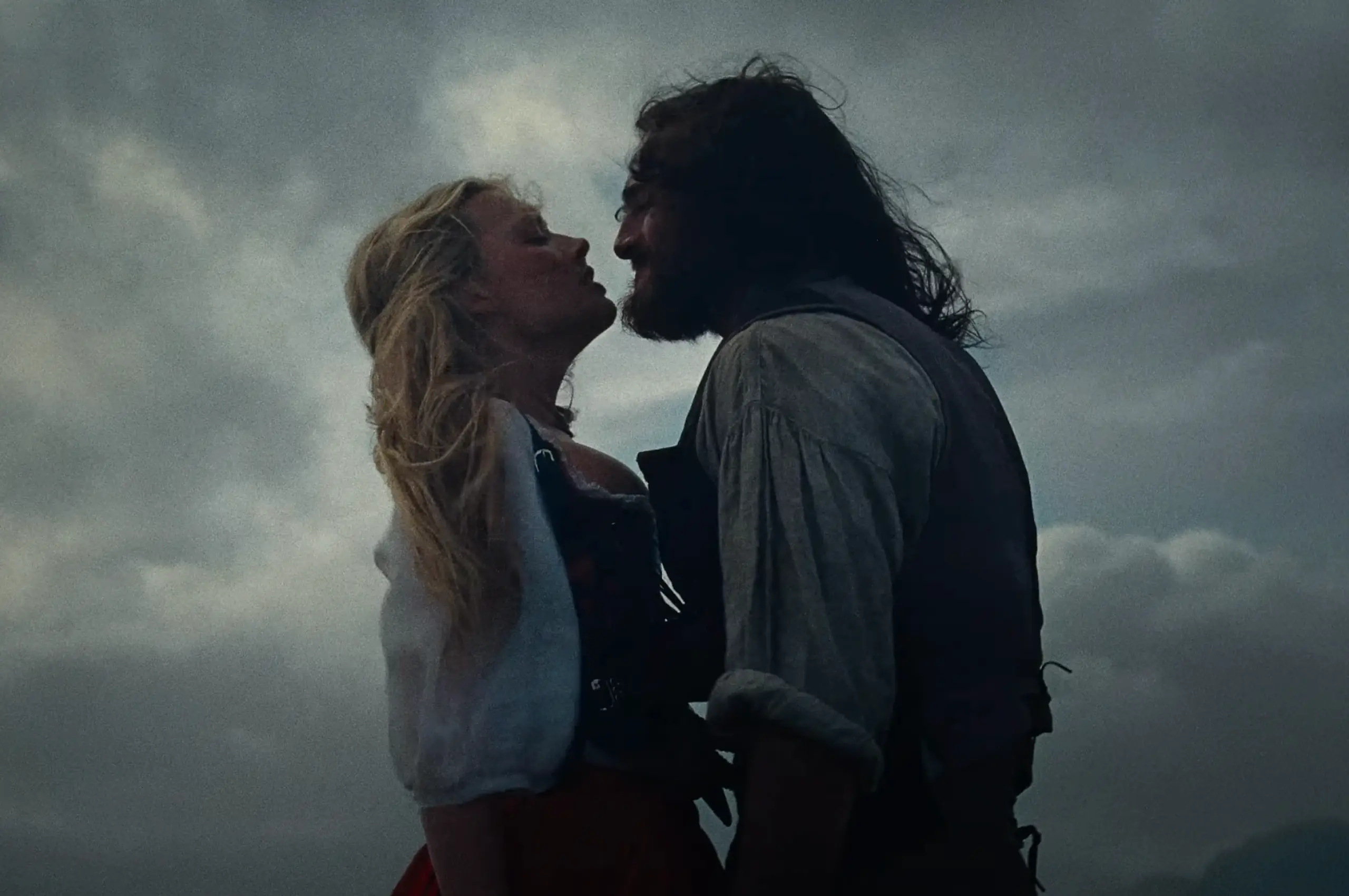 Margot Robbie Jacob Elordi