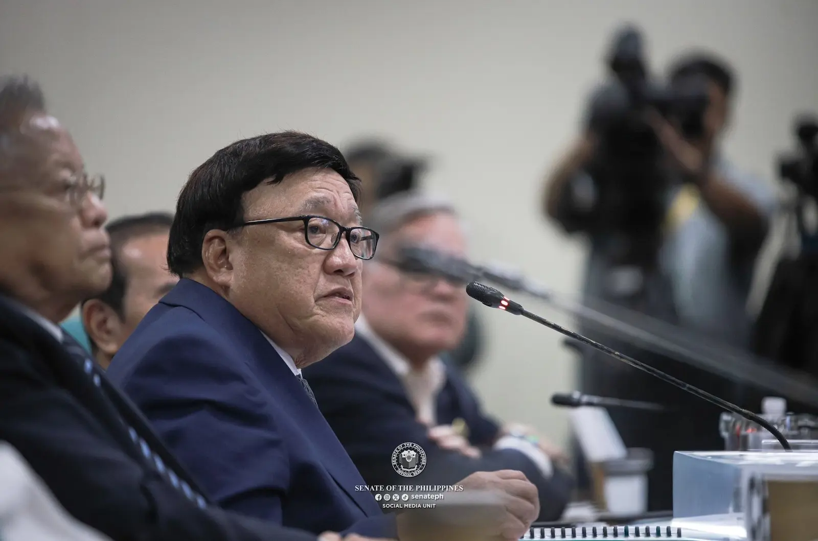 ici chair andres reyes