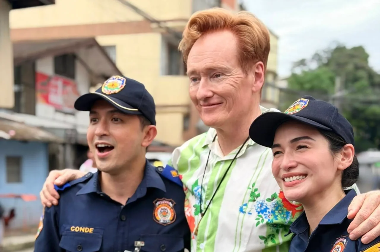 Dennis Trillo, Conan O'Brien, and Jennylyn Mercado.