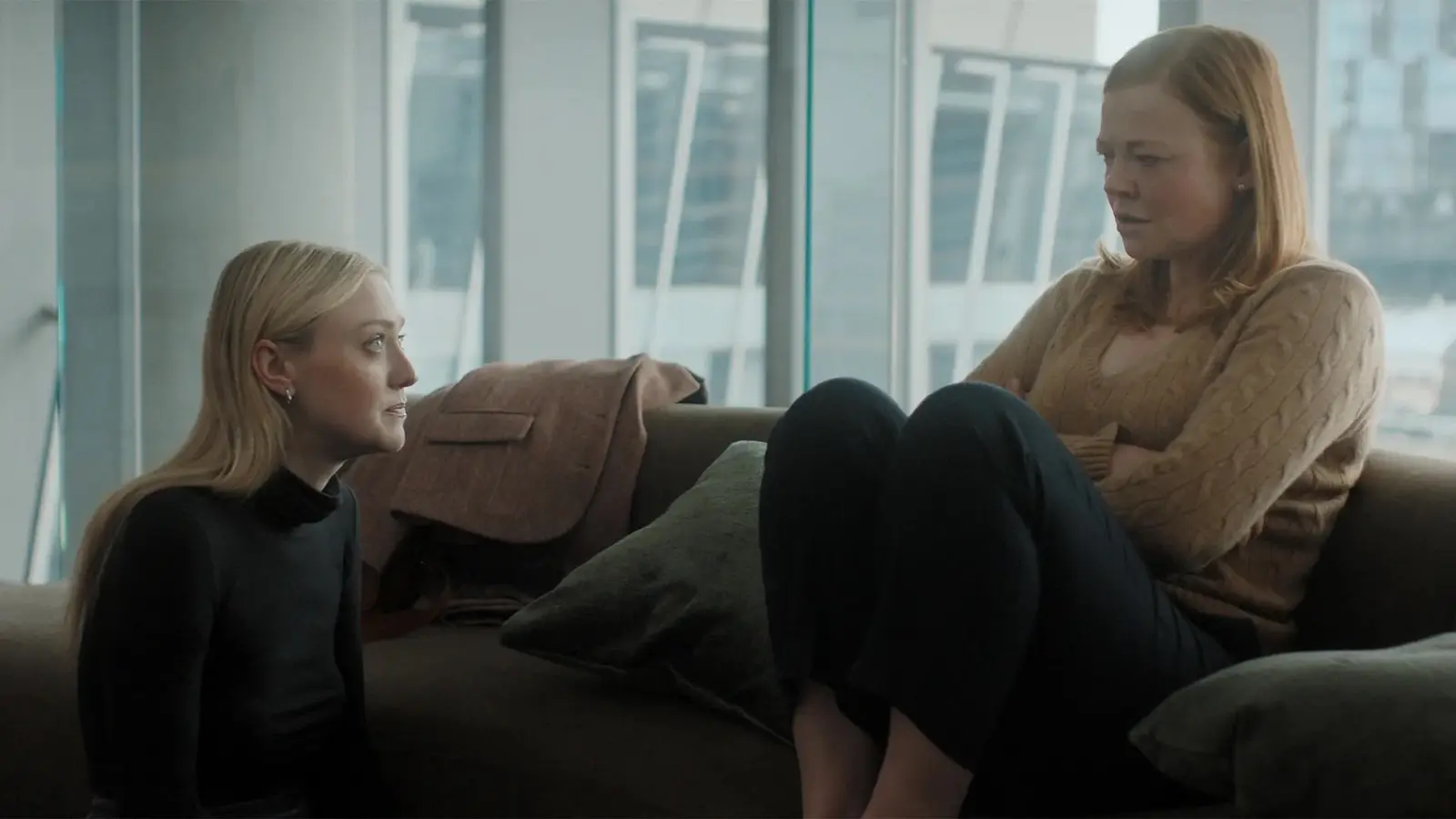 Sarah Snook, Dakota Fanning