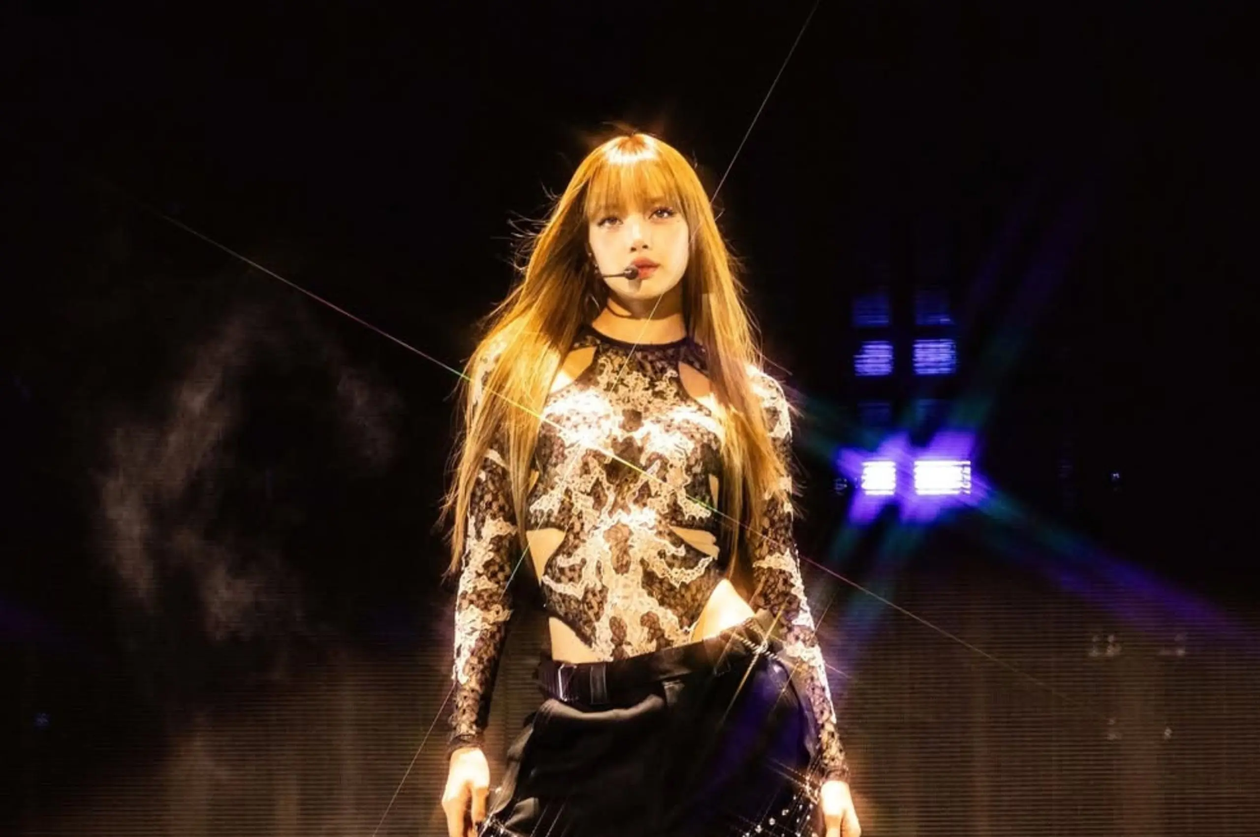 lisa blackpink gvn shoes