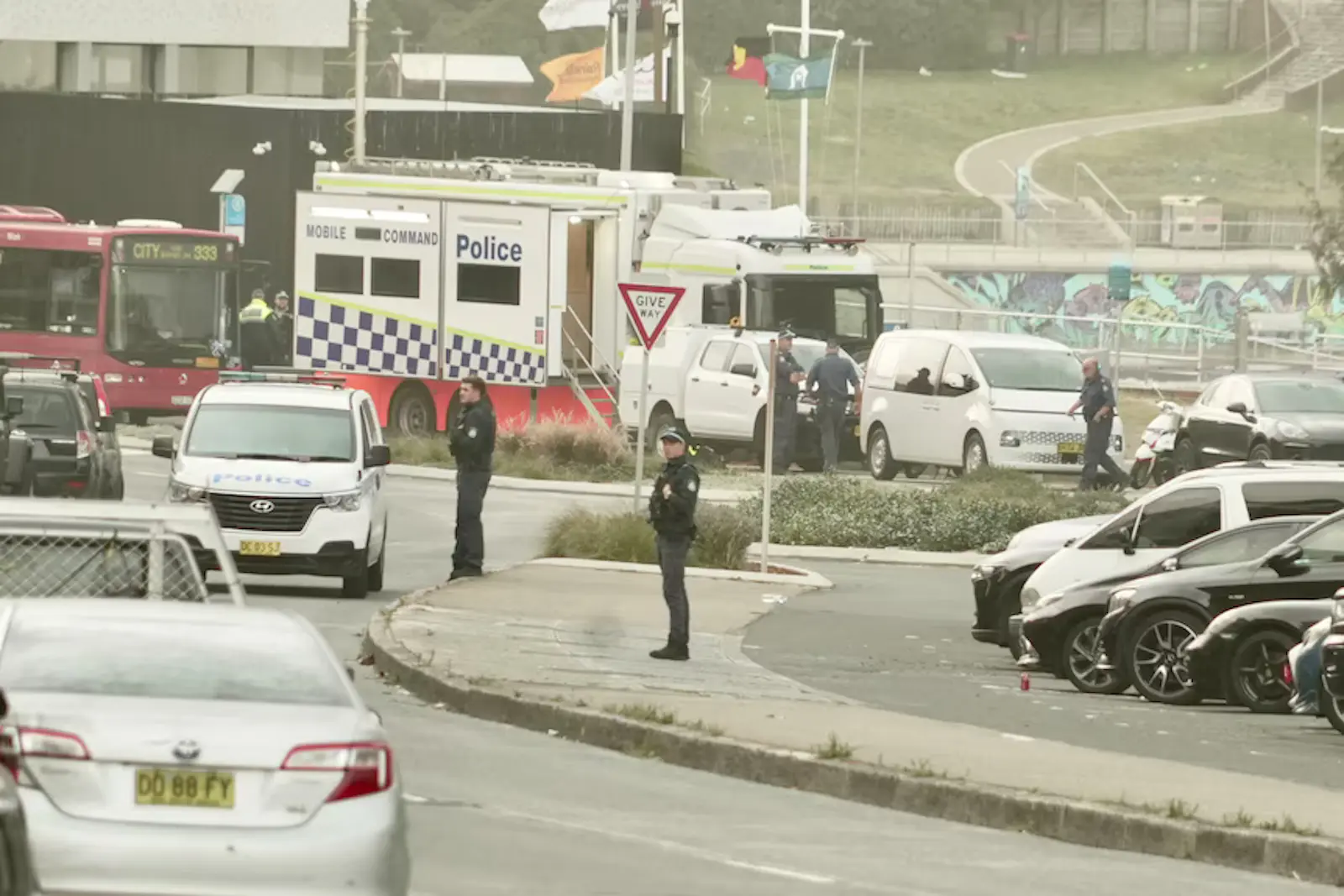 police presence bondi beach shooting