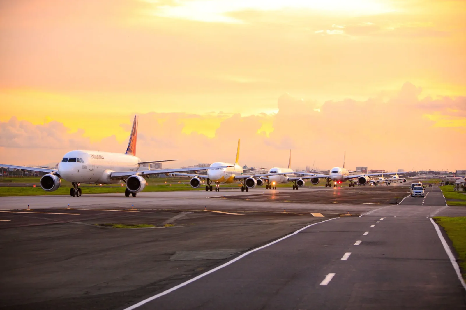 naia planes on runway