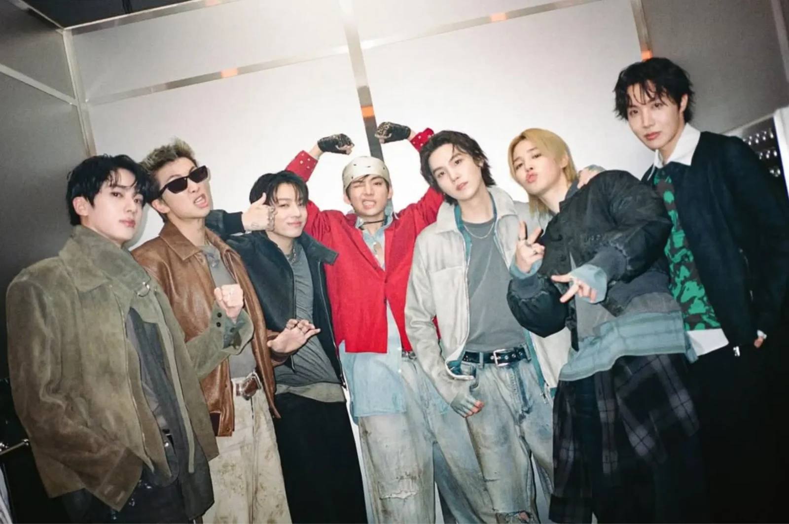 BTS jin, RM, jung kook, v, suga, jimin, j-hope