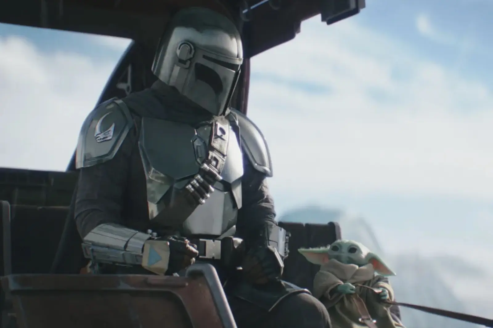 Mandalorian and grogu pedro pascal