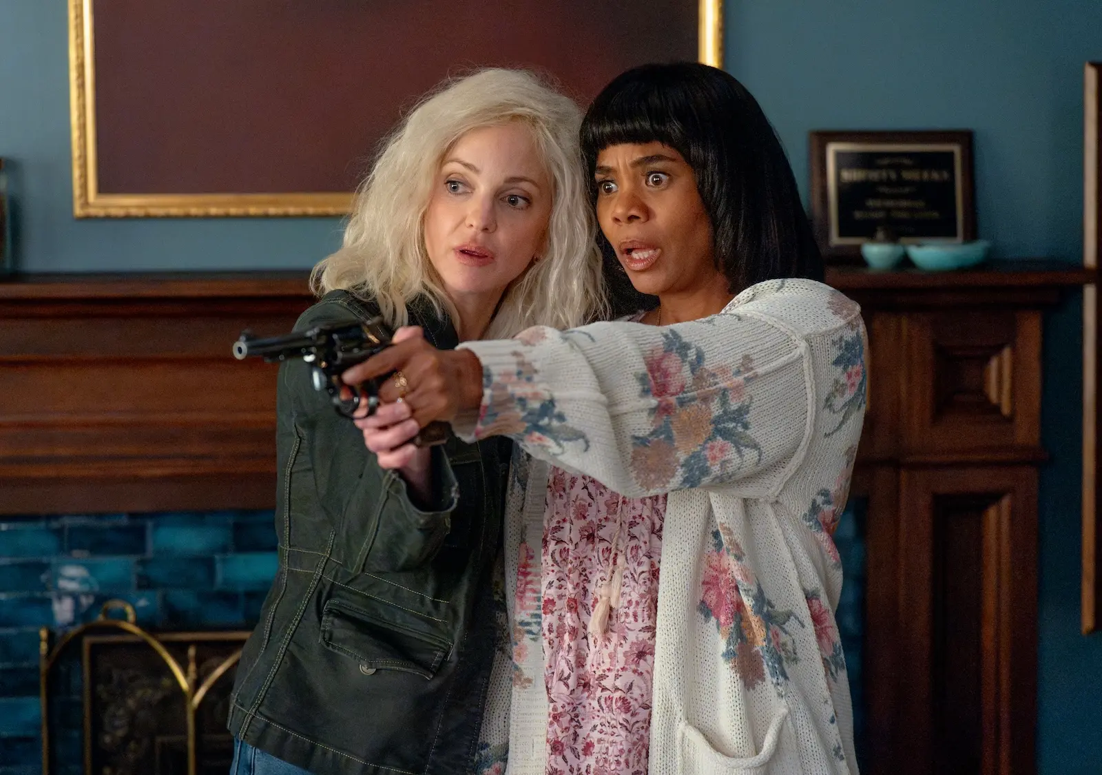 Anna Faris as Cindy and Regina Hall as Brenda in Scary Movie (2026). Photo courtesy of Paramount Pictures