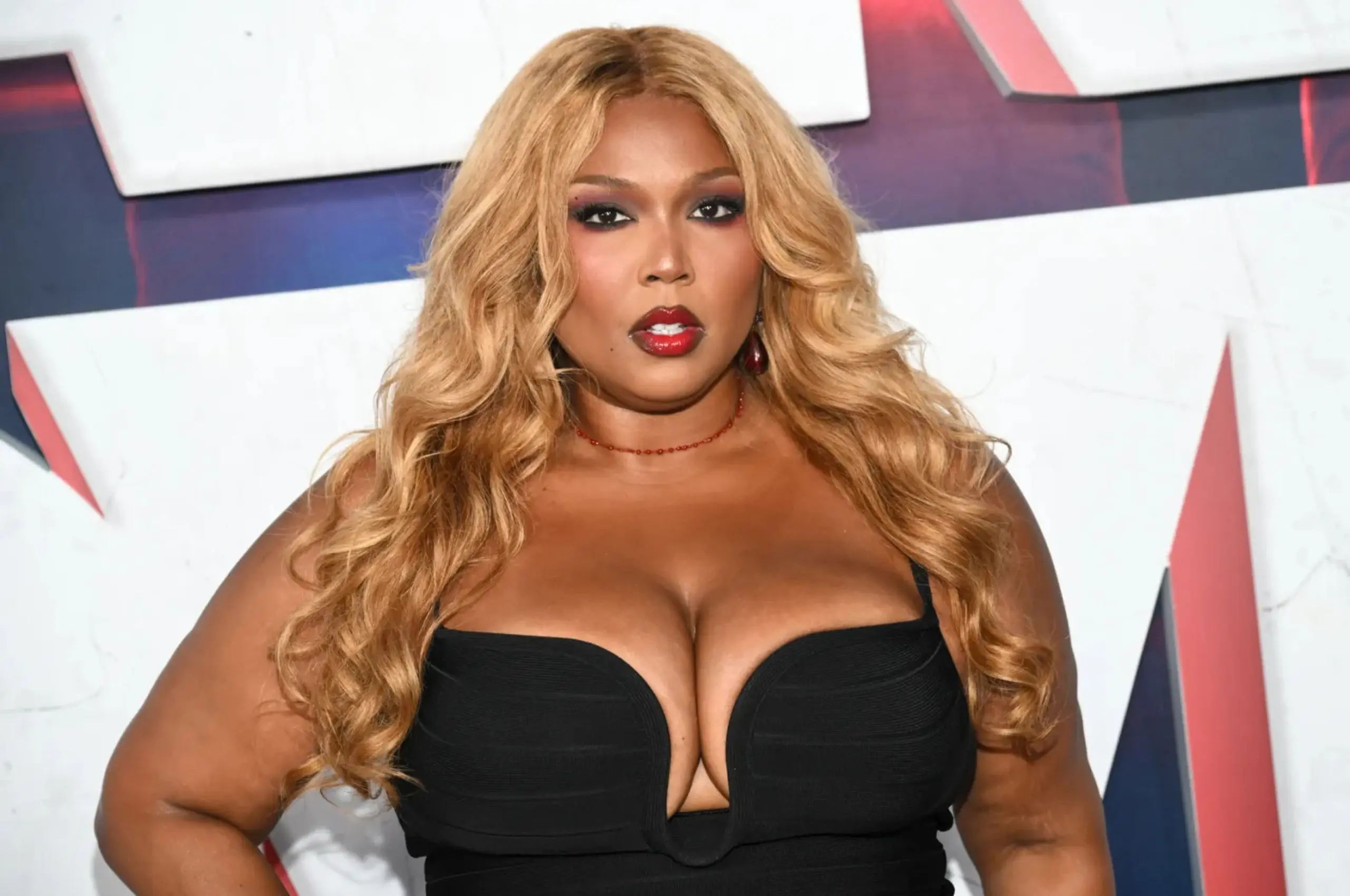 lizzo bitch album chart
