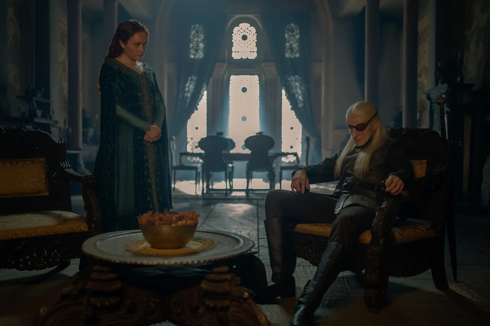 olivia cooke ewan mitchell alicent aemond house of the dragon