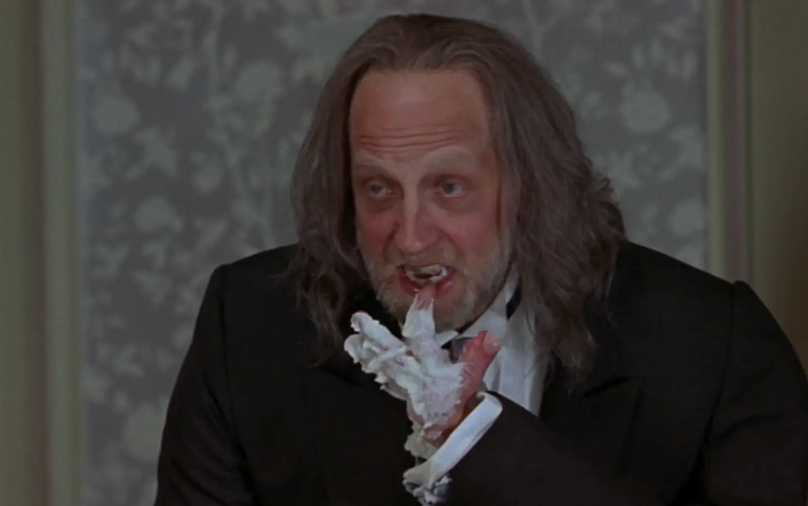 Chris Elliott as Hanson in Scary Movie 2. Screenshot from HBO Max/Official Website