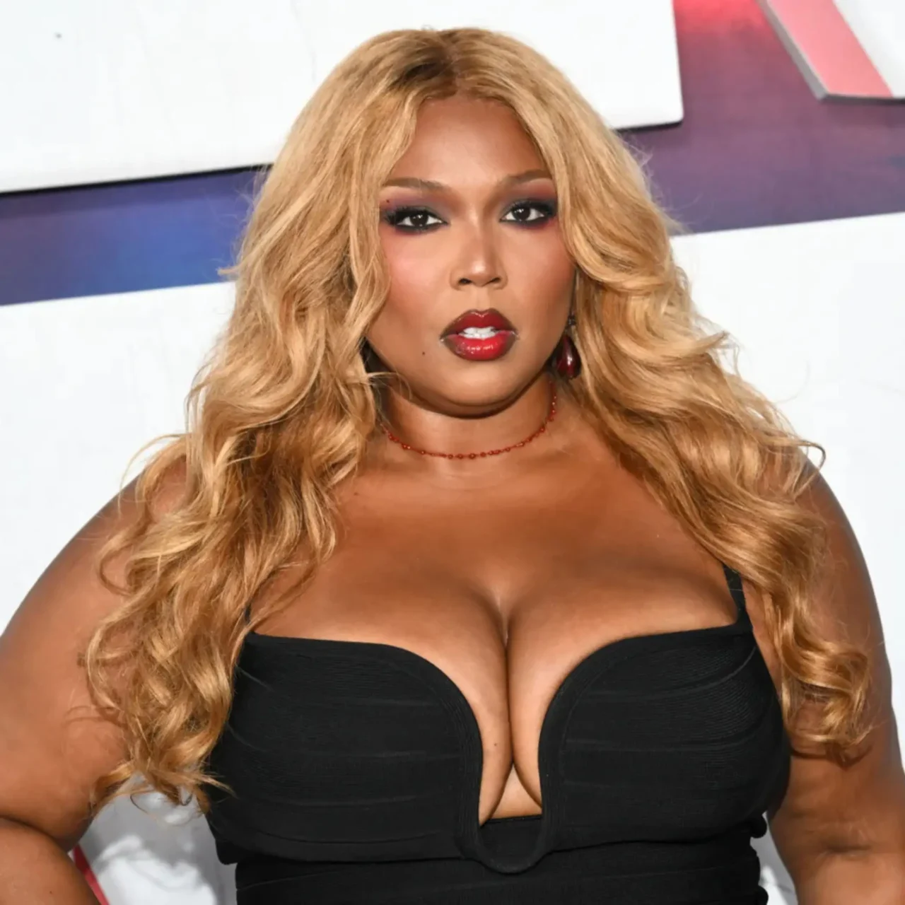 lizzo bitch album chart