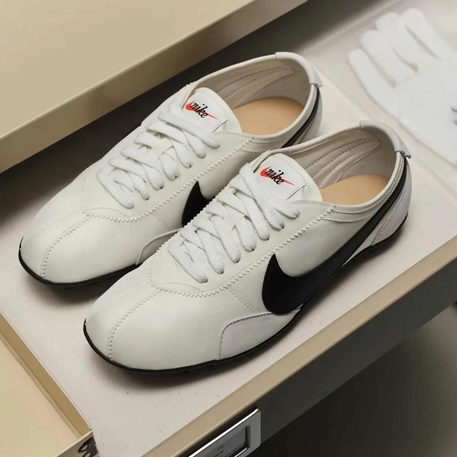 nike moon shoe og