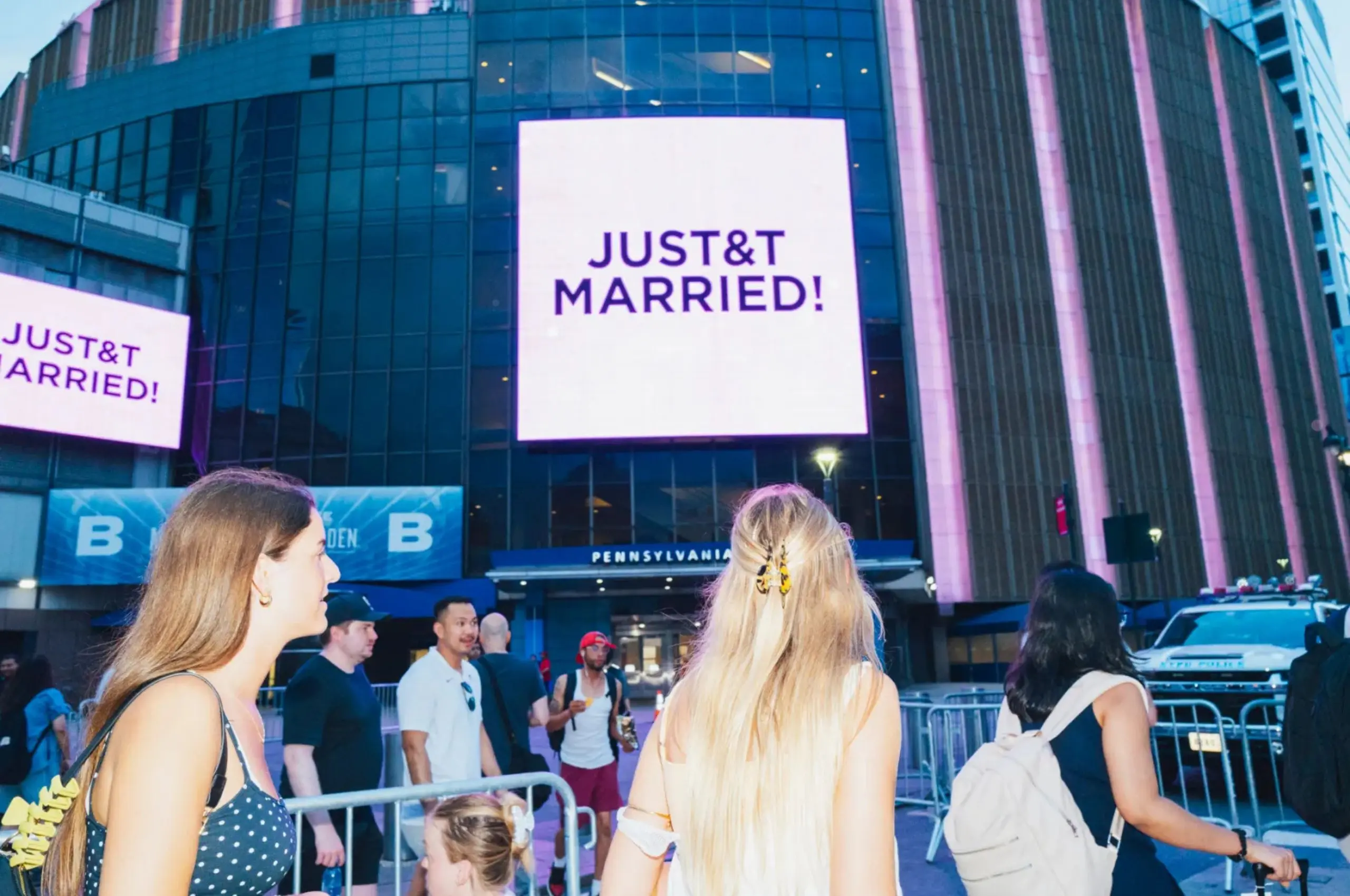 taylor swift wedding msg cost