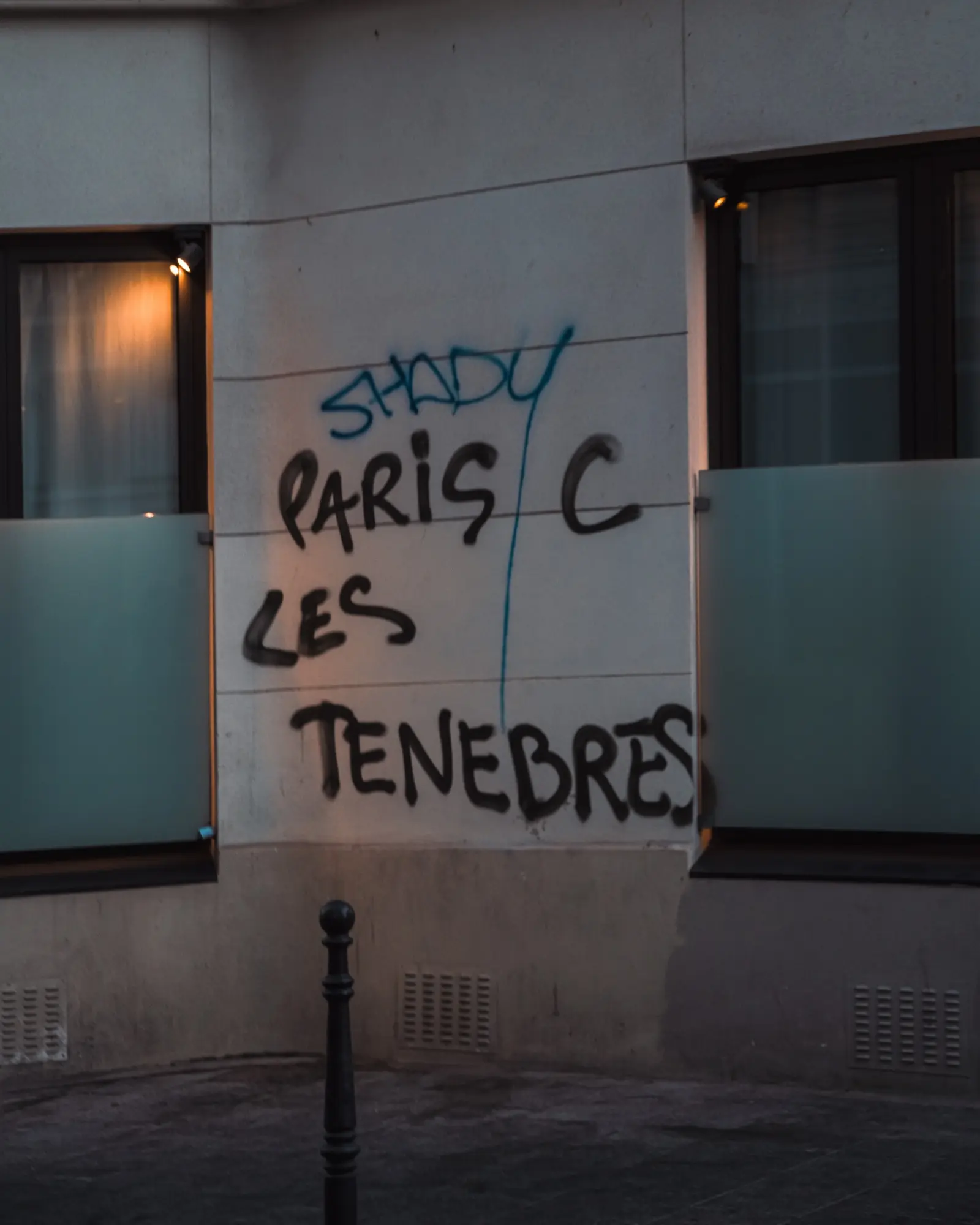 paris c les tenebres