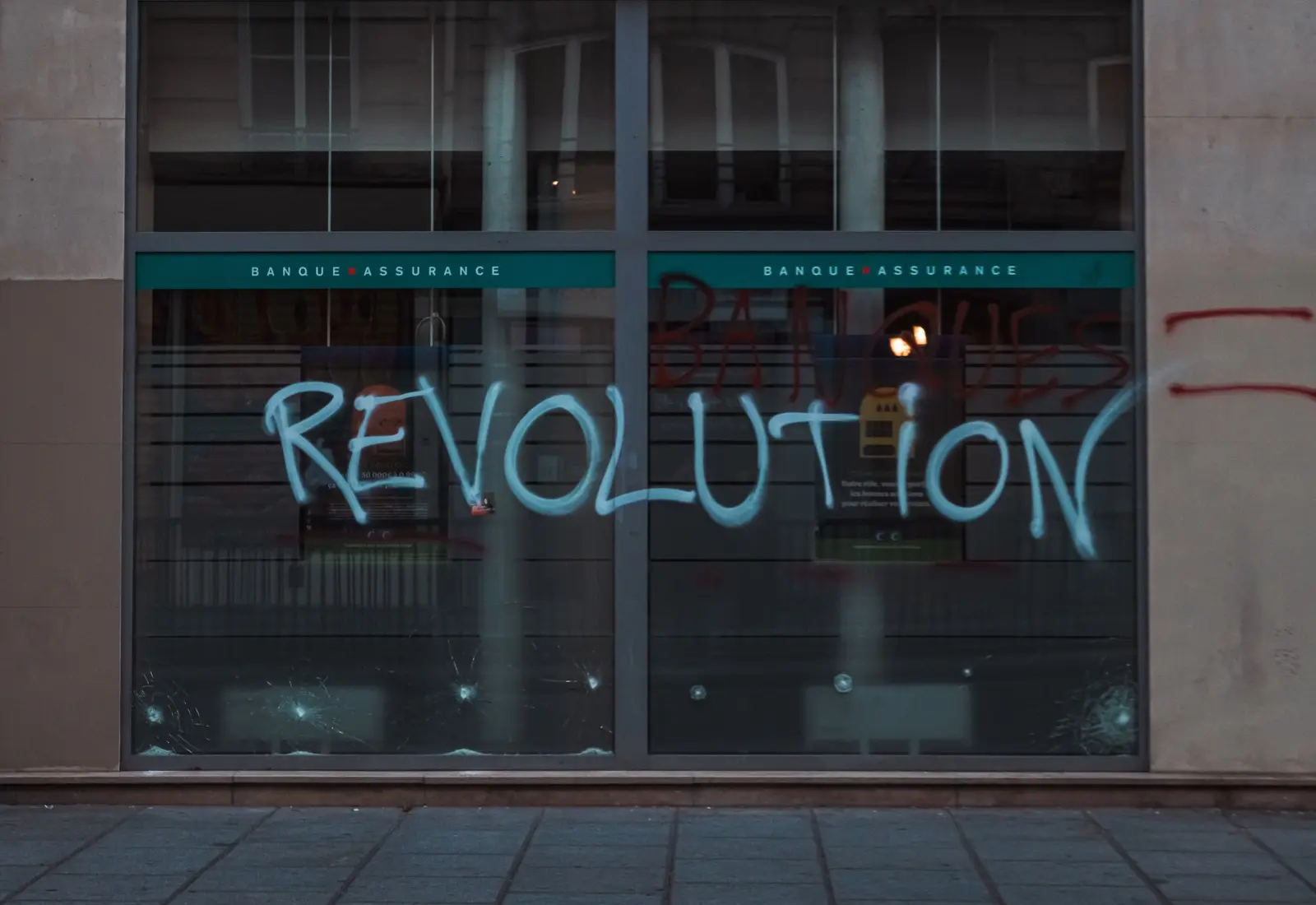 paris protest revolution
